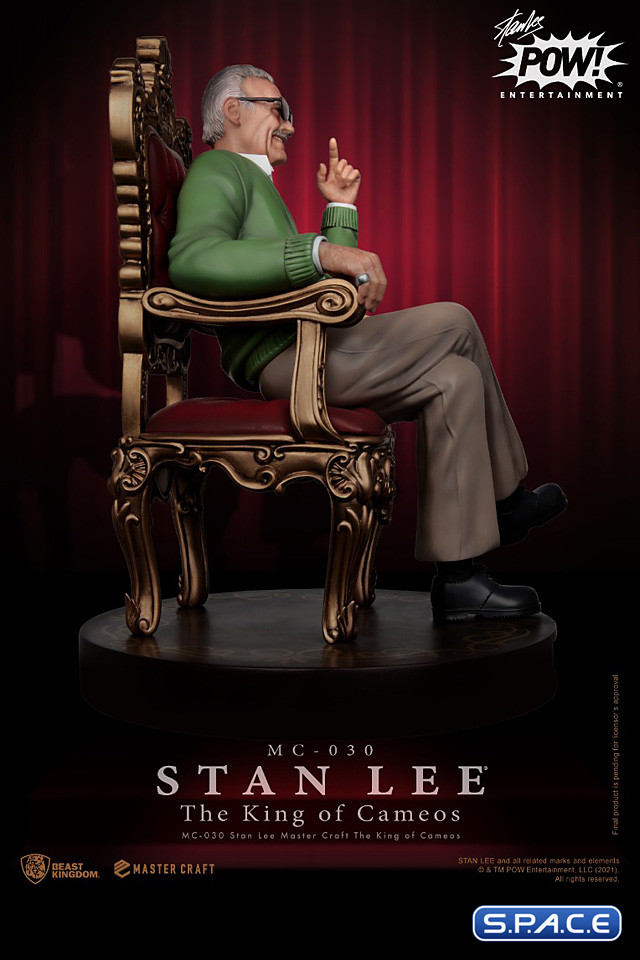 Stan Lee The King of Cameos Master Craft Statue
