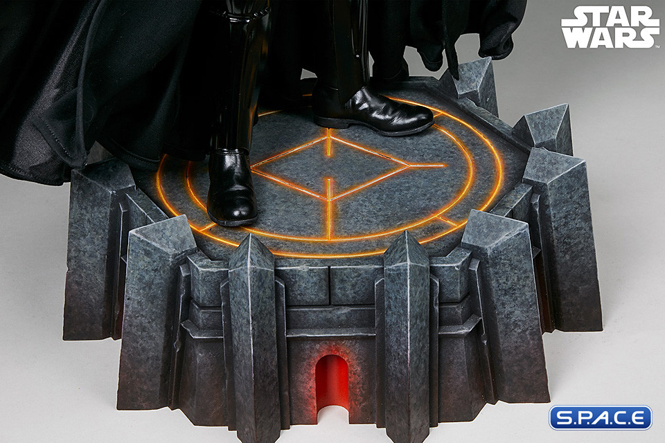 Darth Vader Premium Format Figure (Star Wars)