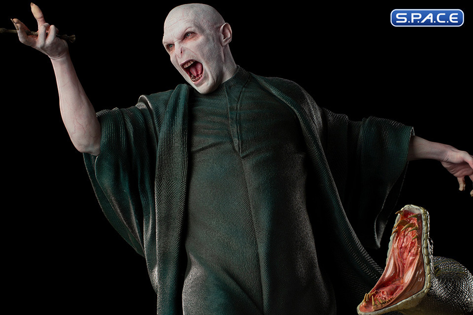 1/4 Scale Voldemort and Nagini Legacy Replica Statue (Harry Potter)
