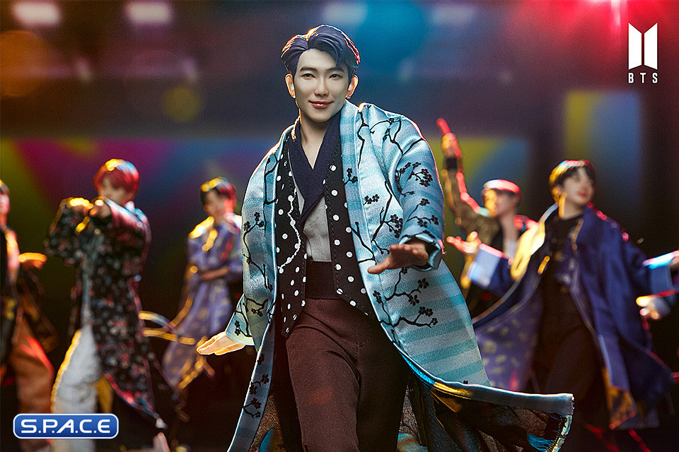 RM BTS Idol Collection Deluxe Statue (BTS)