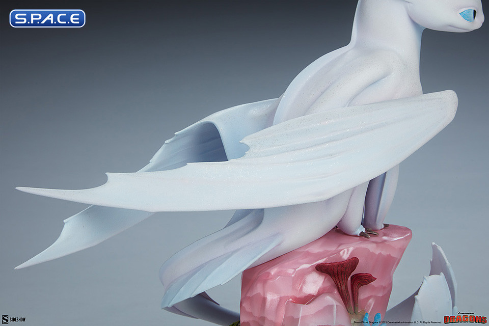 Light Fury Statue (How to Train Your Dragon)