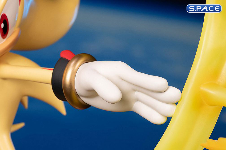 Super Shadow Statue (Sonic the Hedgehog)