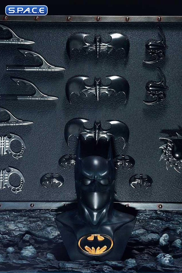 1/3 Scale Batman Gadget Wall Museum Masterline Statue (Batman Forever)