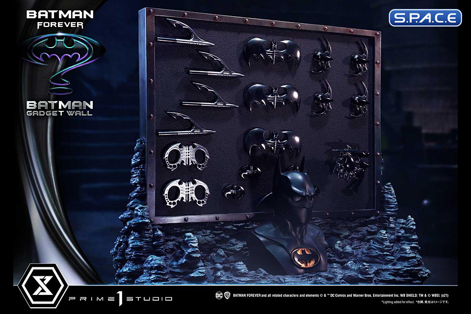 1/3 Scale Batman Gadget Wall Museum Masterline Statue (Batman Forever)