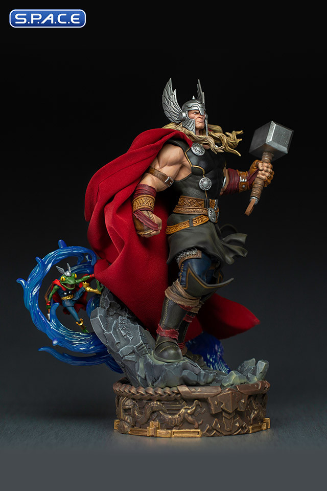 1/10 Scale Thor Unleashed Deluxe Art Scale Statue (Marvel)