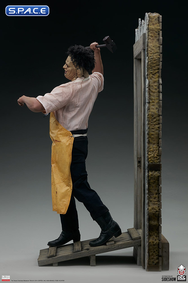 1/3 Scale Leatherface �The Butcher� Statue (Texas Chainsaw Massacre)