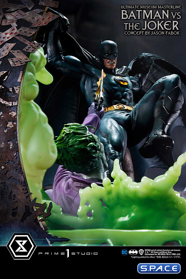 1/3 Scale Batman vs. The Joker �Concept by Jason Fabok� Ultimate Museum Masterline Statue (DC Comics)