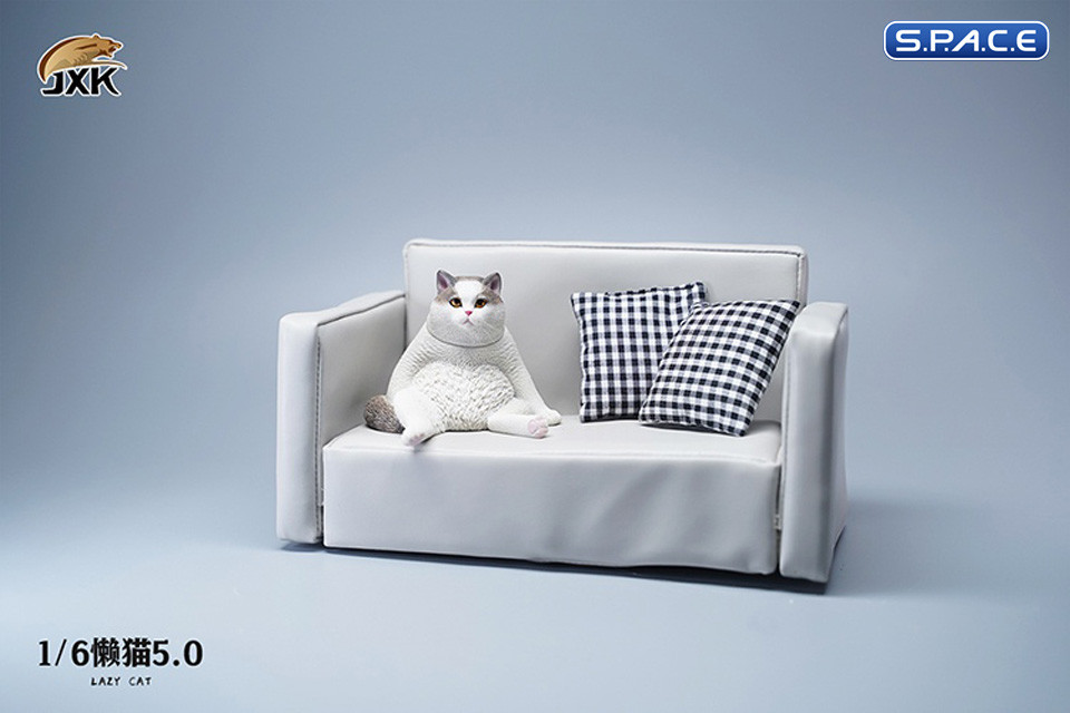 1/6 Scale sitting Cat (grey)