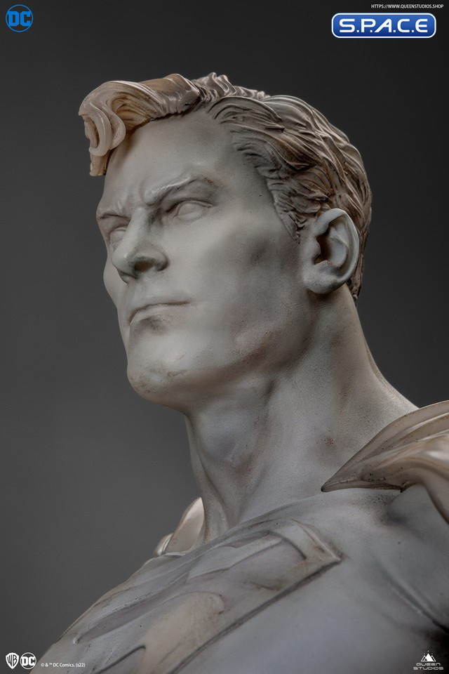 Superman Museum Line Statue (DC Comics)