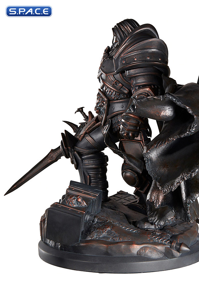 Arthas Statue (Warcraft III)