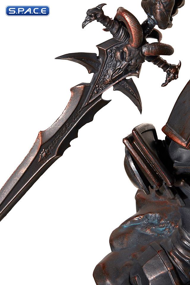 Arthas Statue (Warcraft III)