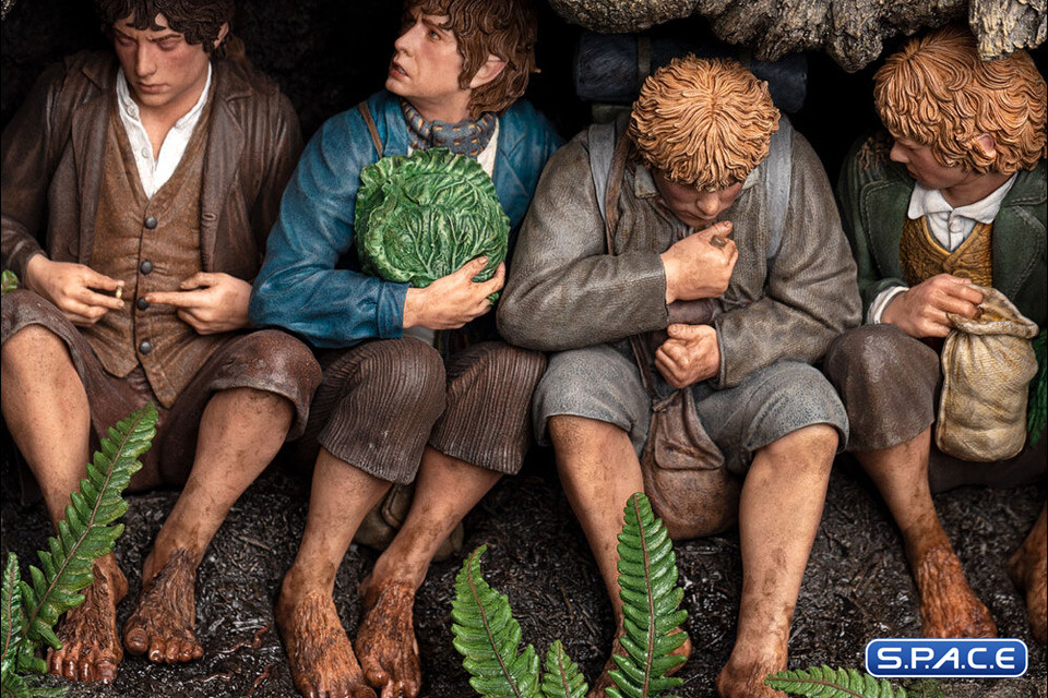 Escape off the Road Masters Collection Statue (Lord of the Rings)