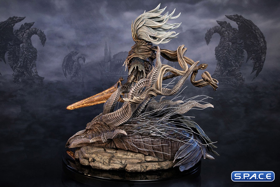 Nameless King Statue (Dark Souls 3)
