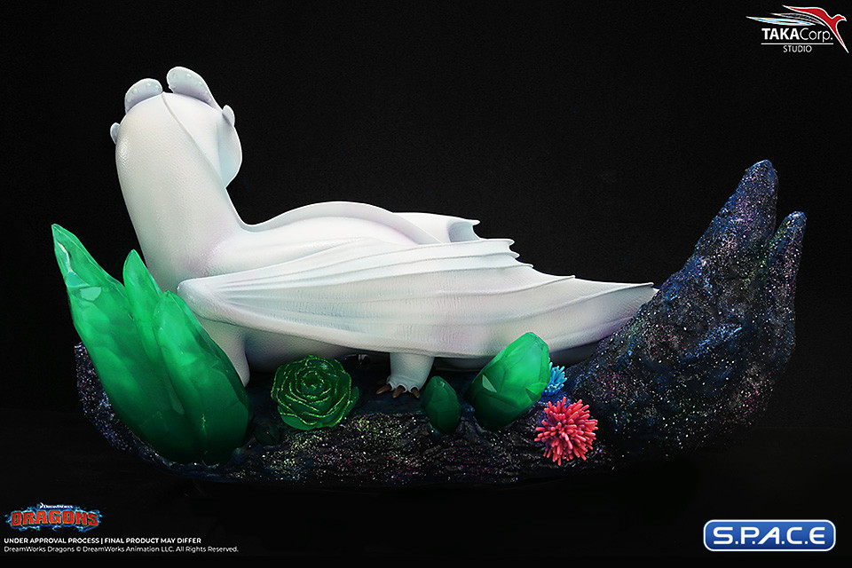 Light Fury and Night Lights Statue (How to Train Your Dragon)