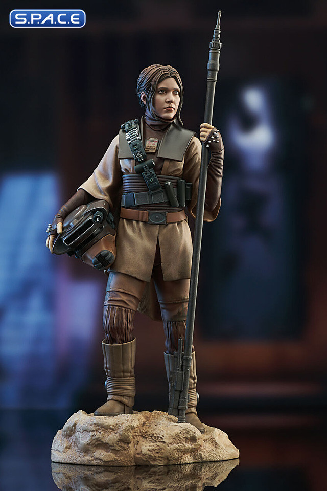Leia Organa in Boushh Disguise Premier Collection Statue (Star Wars)