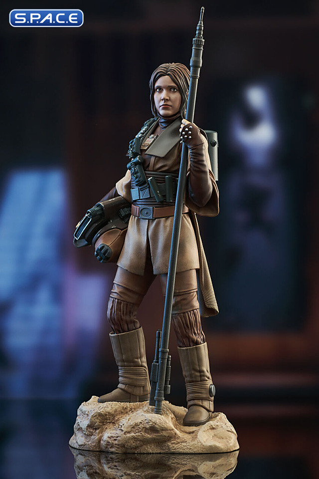 Leia Organa in Boushh Disguise Premier Collection Statue (Star Wars)