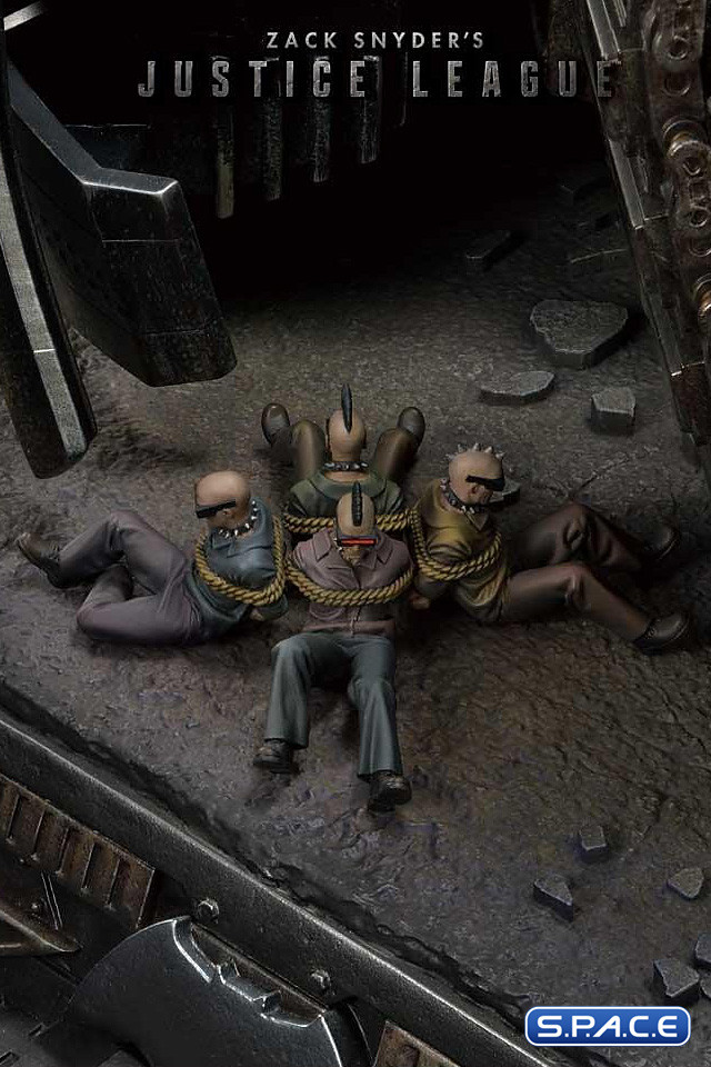 Bat-Tank Deluxe Museum Masterline Statue (Zack Snyders Justice League)