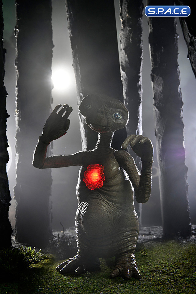 Ultimate Deluxe E.T. with LED Chest 40th Anniversary (E.T. - The Extra-Terrestrial)