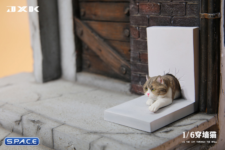 1/6 Scale Cat through the Wall (brown)