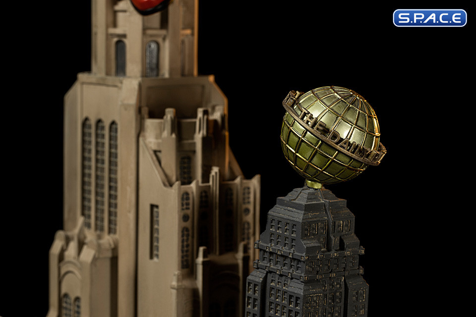 1/6 Scale Superman and Lois Lane Diorama (DC Comics)