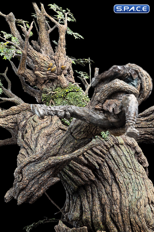 Leaflock the Ent Statue (Lord of the Rings)
