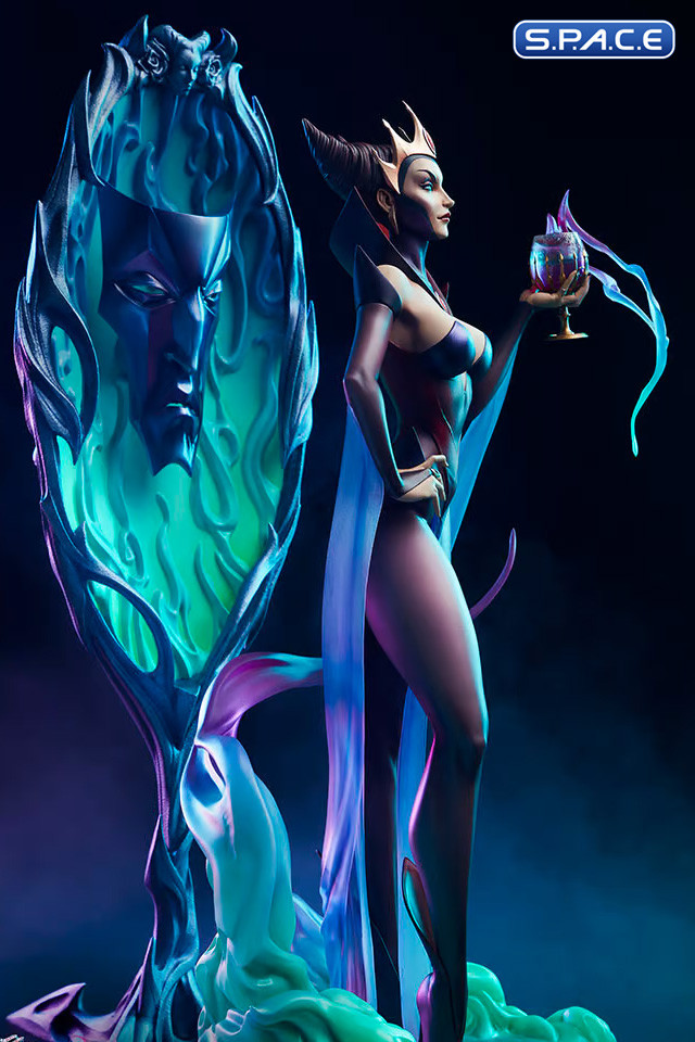 Evil Queen Deluxe Statue (Fairytale Fantasies Collection)