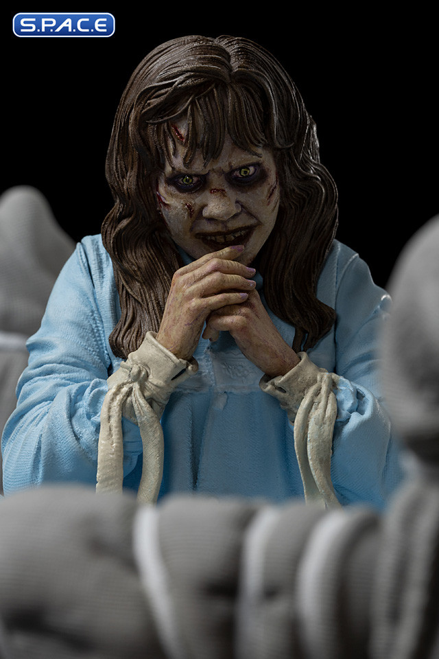 1/10 Scale Possessed Regan McNeil Deluxe Art Scale Statue (The Exorcist)