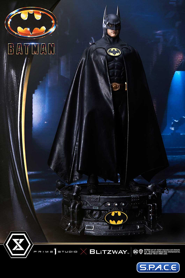 1/3 Scale Batman Ultimate Museum Masterline Statue (Batman)