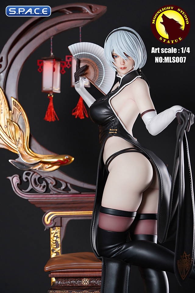 Humanoid Robot Girl Statue