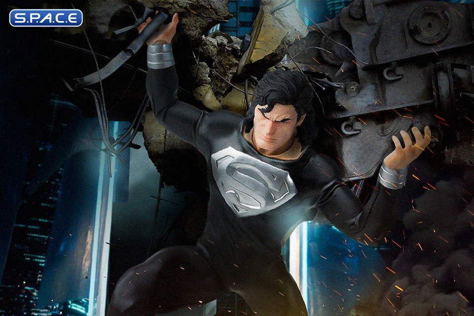 1/12 Scale Superman �Recovery Suit� One:12 Collective (DC Comics)