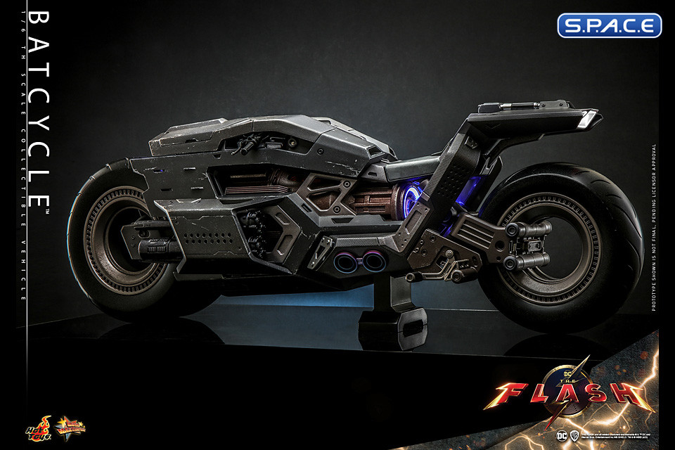 1/6 Scale Batcycle Movie Masterpiece MMS704 (The Flash)