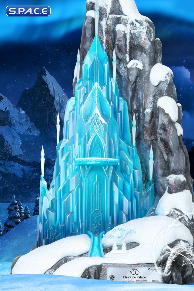 Elsa's Ice Palace Master Craft Statue (Frozen)