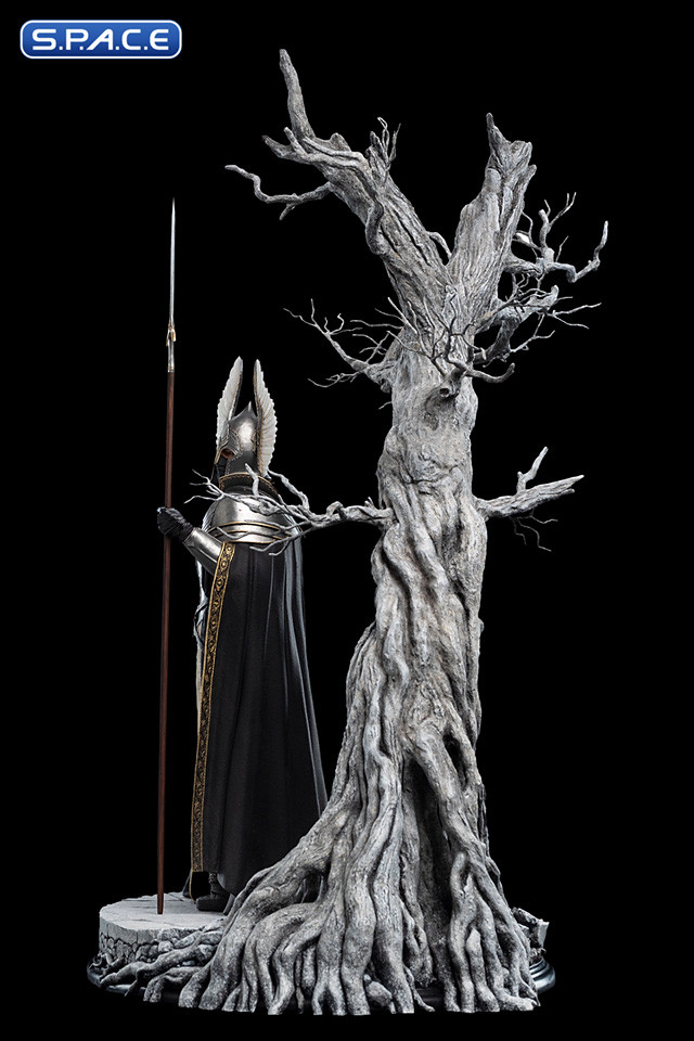 Fountain Guard of the White Tree (Lord of the Rings)