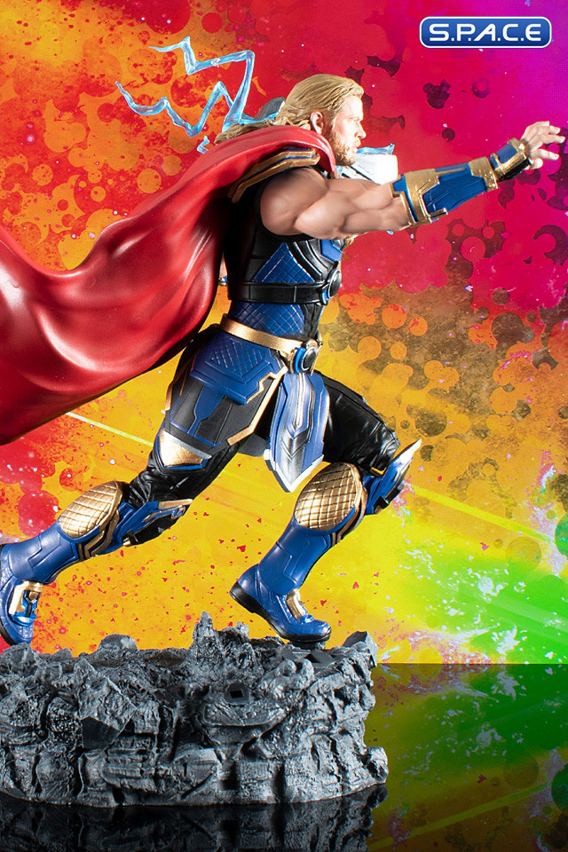 Thor Deluxe Marvel Gallery PVC Statue (Thor: Love and Thunder)