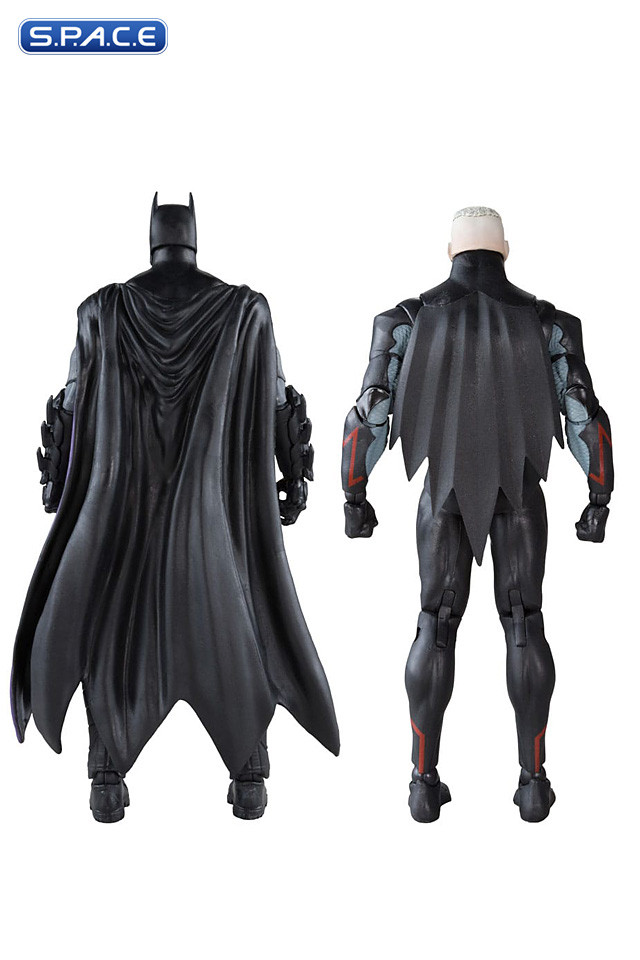 Omega vs. Batman from Last Knight on Earth 2-Pack Gold Label Collection (DC Multiverse)