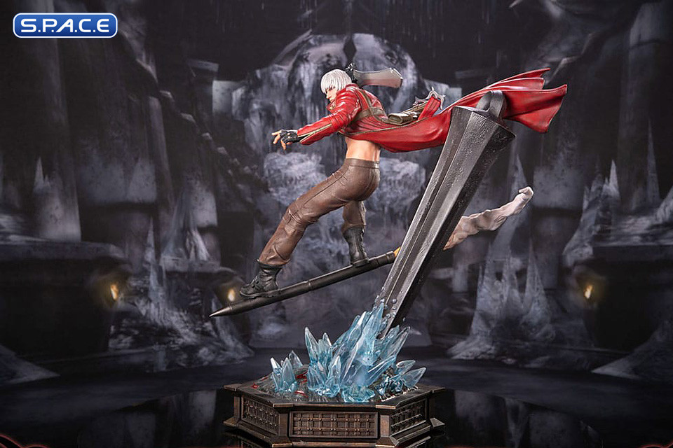 Dante Statue (Devil May Cry 3)