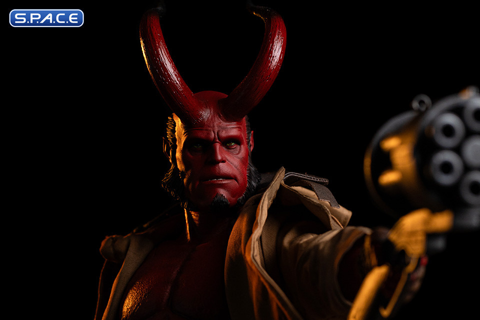1/4 Scale Hellboy Legacy Replica Statue (Hellboy II: The Golden Army)