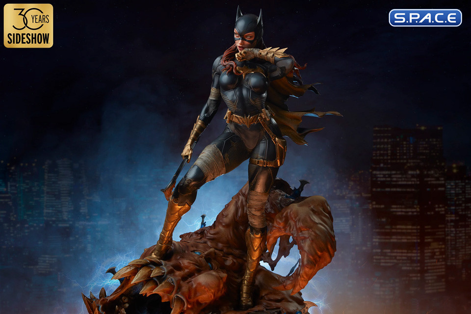 Batgirl Premium Format Figure (DC Comics)