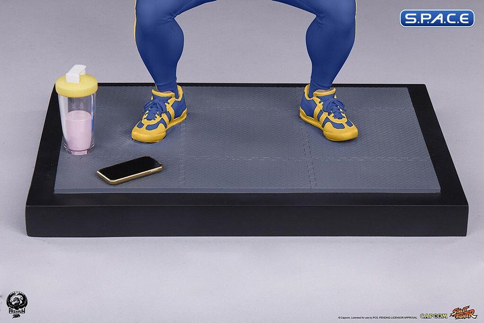 Chun-Li Powerlifting Statue - Alpha Version (Street Fighter)