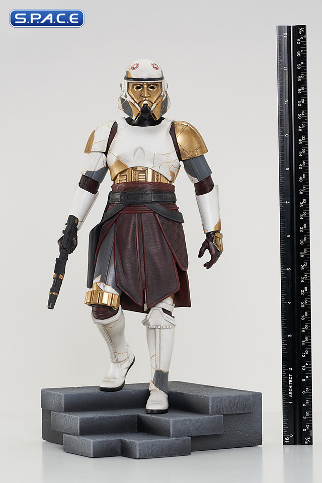 Captain Enoch Premier Collection Statue (Ahsoka)