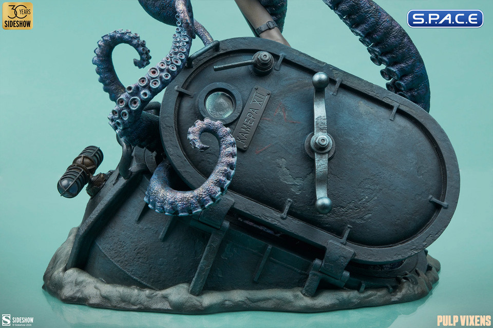 Deep Down Premium Format Figure (Pulp Vixens)