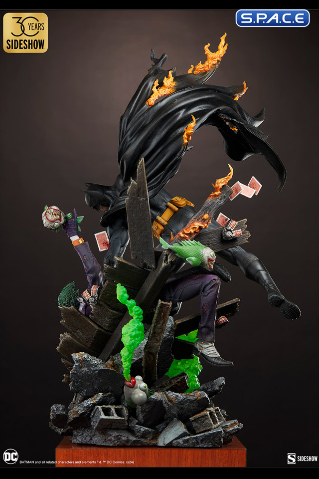 Batman vs. The Joker Eternal Enemies Premium Format Figure (DC Comics)