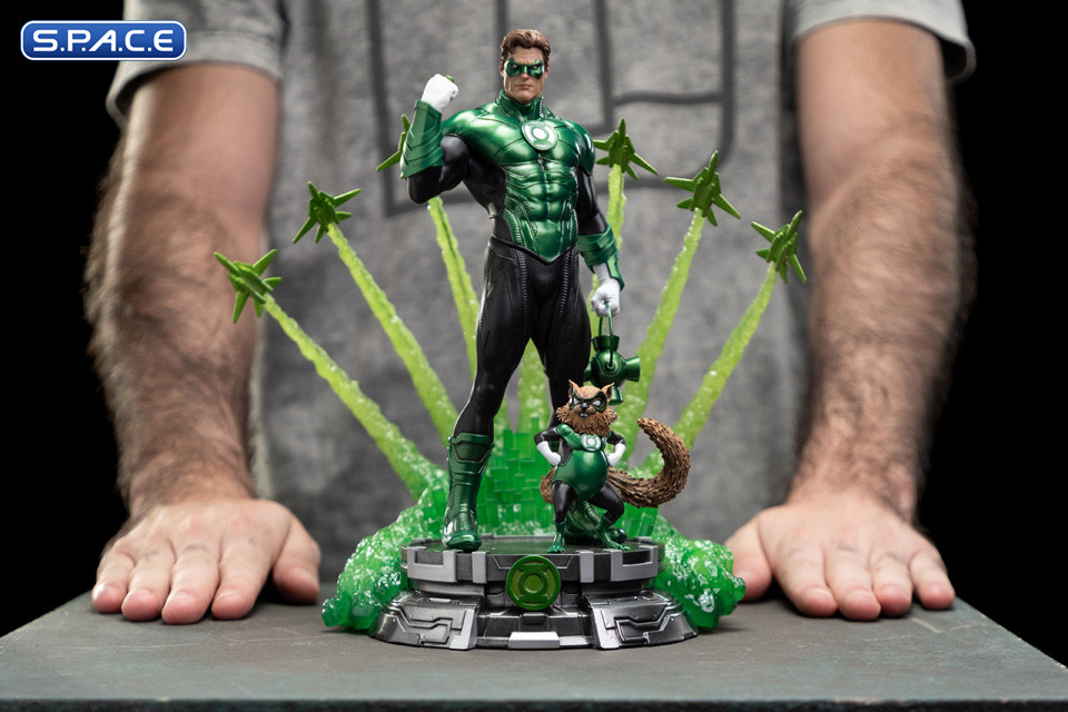 1/10 Scale Green Lantern Unleashed Deluxe Art Scale Statue (DC Comics)