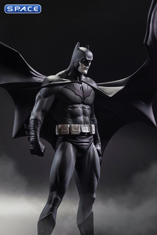 Batman Statue by Jorge Jimenez (Batman Black and White)