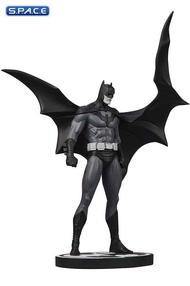 Batman Statue by Jorge Jimenez (Batman Black and White)