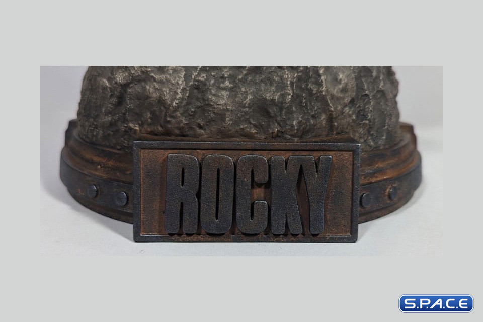 Rocky Balboa Statue (Rocky 4)