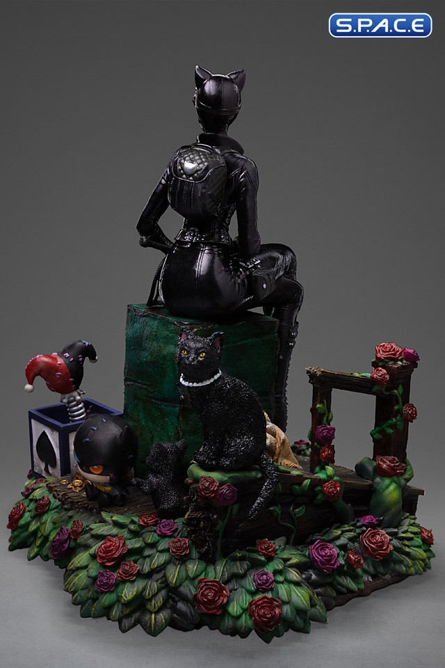1/10 Scale Catwoman Gotham City Sirens Deluxe Art Scale Statue (DC Comics)