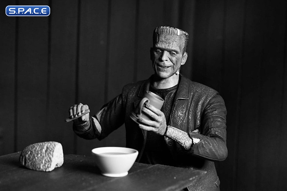 Ultimate Frankensteins Monster - black & white version (Bride of Frankenstein)