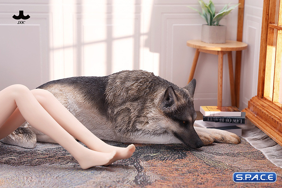 1/6 Scale lying German Shepherd (grey)
