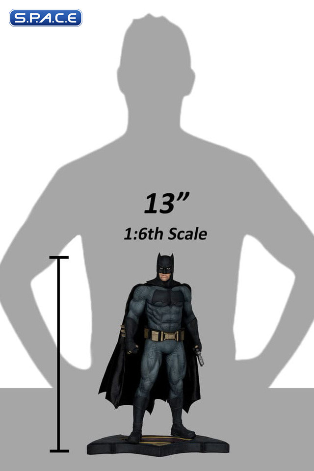 Batman Statue (Batman v Superman: Dawn of Justice)